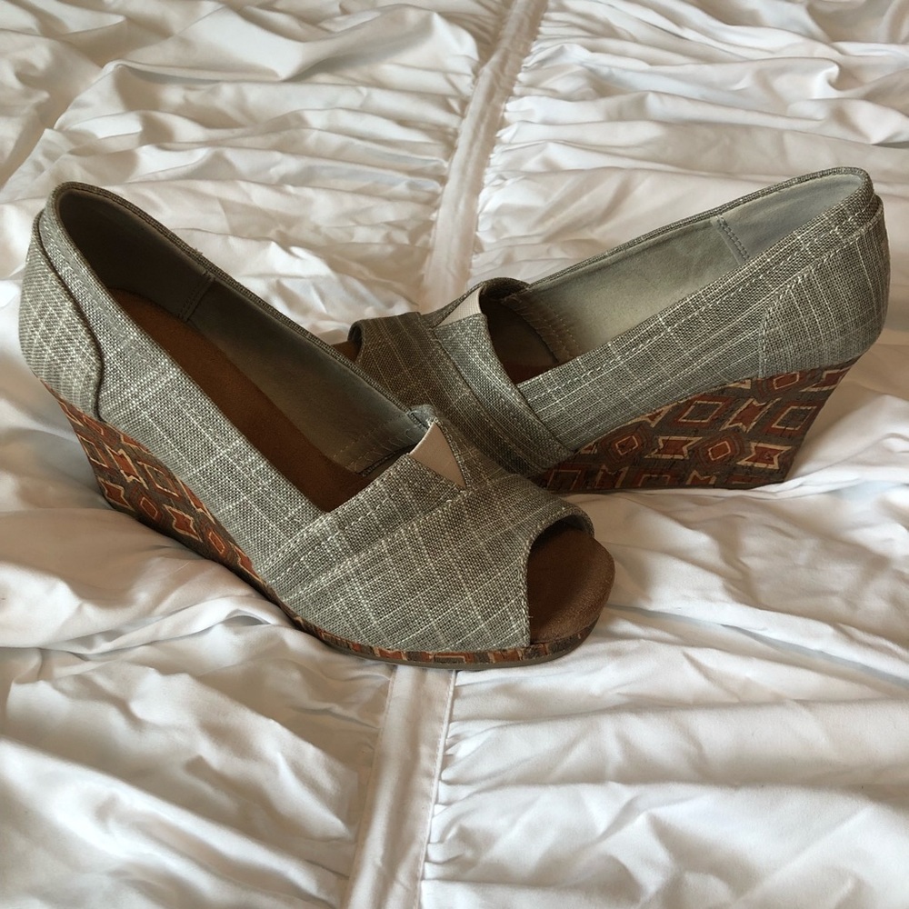 Brand New Toms Wedges! NWOT